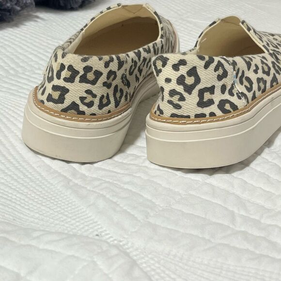 NWOT TOMS Parker Slip-Ons - Picture 6 of 13
